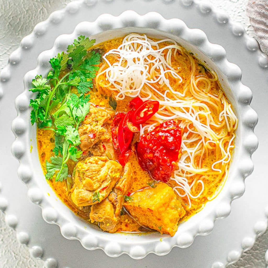 Coconut Curry Chicken Laksa